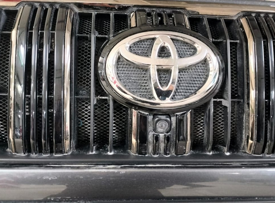Toyota Land Cruiser Prado 2.8D - фото